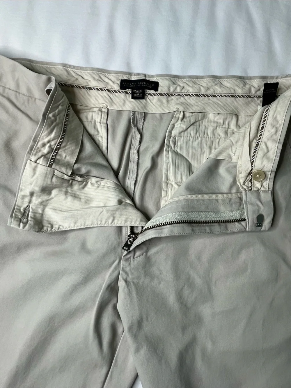 Banana Republic Chino Pants Dawson Men’s 35x30 Relaxed Fit Khaki Beige